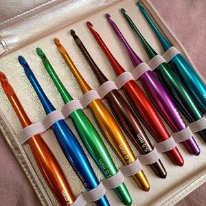 New NiceMet 9pcs Heavy Crochet Hook Set In Blush Pink Zippered Bag OS